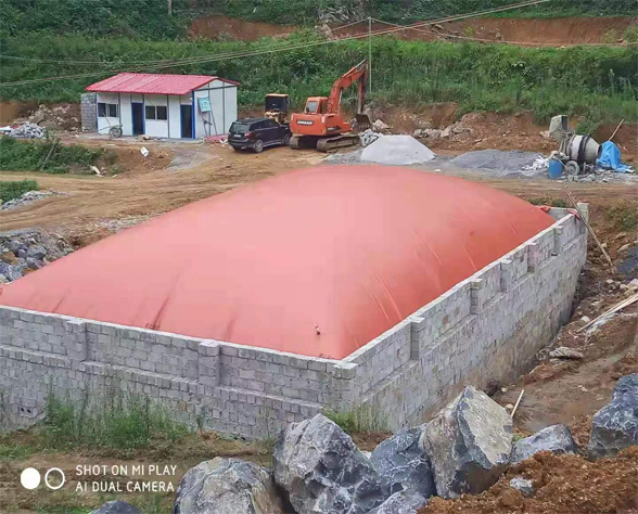 广西大化养猪场沼气袋（1500立方）